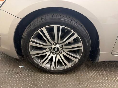Used 2014 Kia Cadenza Premium w/ Luxury Package image 40