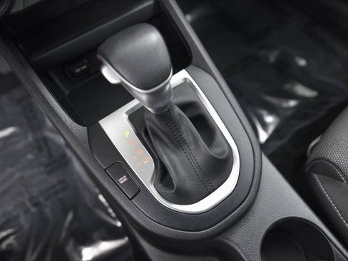 Used 2023 Kia Forte LXS w/ LXS Technology Package image 22