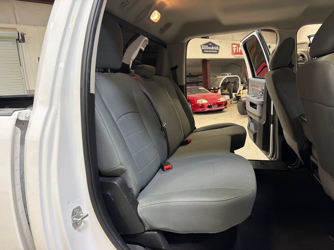 Used 2018 RAM 3500 SLT AWD/4WD image 41