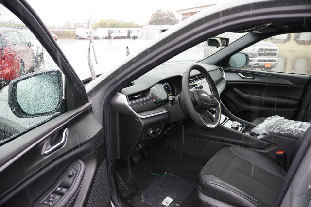 New 2027 Jeep Grand Cherokee Laredo X AWD/4WD image 10