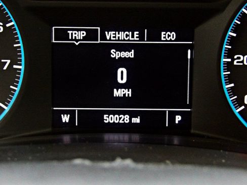 Used 2019 Chevrolet Equinox LS FWD image 14