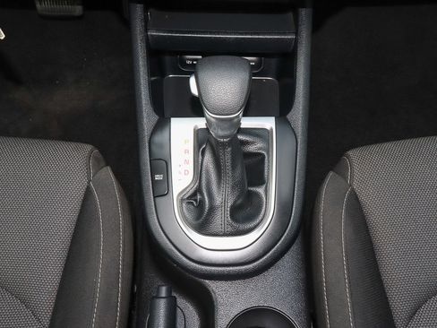 Used 2023 Kia Forte LXS image 19