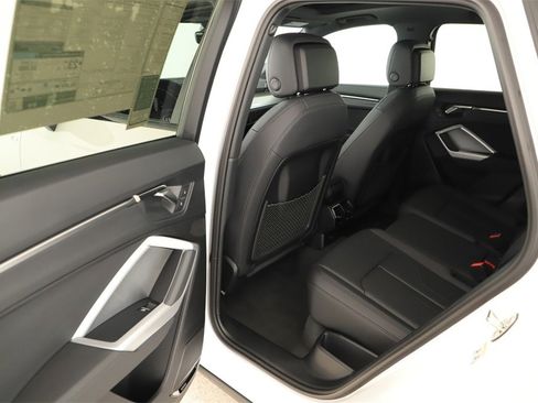 New 2025 Audi Q3 2.0T Premium image 27