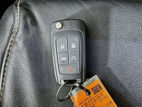 Used 2017 Chevrolet Impala Premier w/ Enhanced Convenience Package FWD image 13