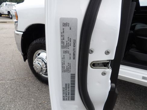 Used 2024 RAM 3500 SLT w/ Quick Order Package 2YG SLT AWD/4WD image 57
