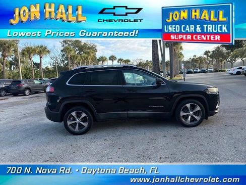 Used 2019 Jeep Cherokee Limited image 14