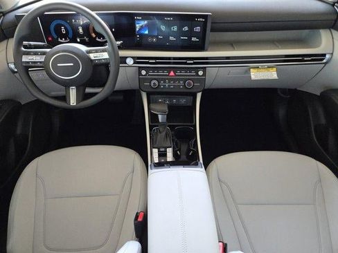 New 2026 Hyundai Tucson SE image 19
