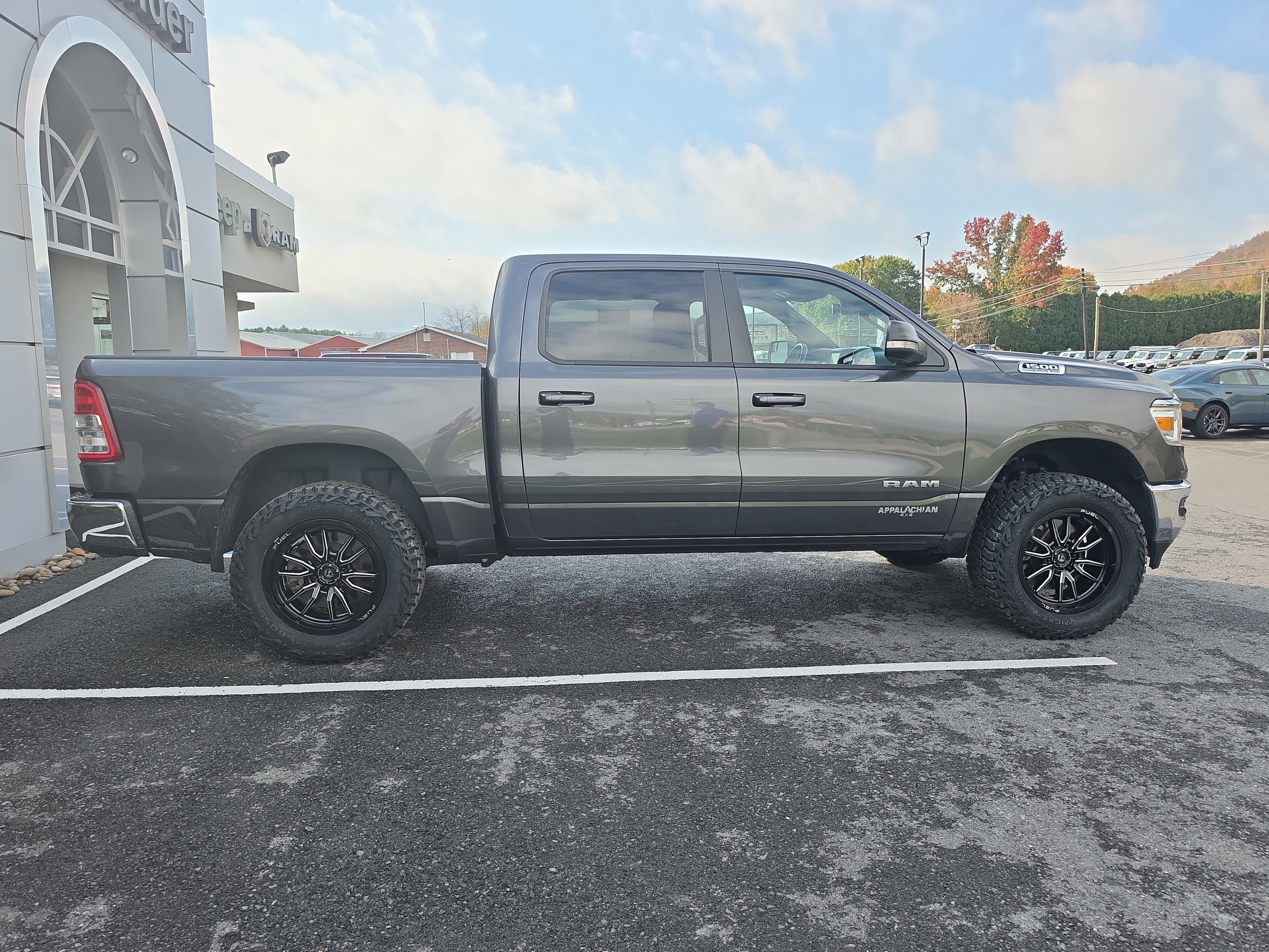 Used 2022 RAM 1500 Big Horn AWD/4WD image 2