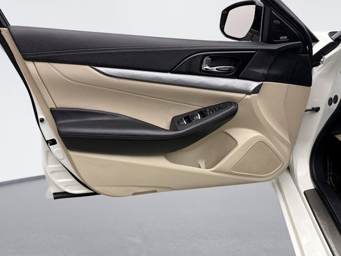 Used 2018 Nissan Maxima 3.5 SL image 9