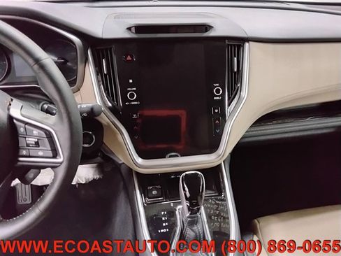 Used 2025 Subaru Outback Limited image 12