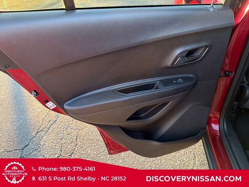 Used 2018 Chevrolet Trax LT image 27