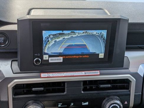 Used 2025 Toyota Tacoma SR5 AWD/4WD image 21