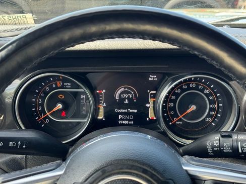Used 2021 Jeep Wrangler Unlimited Sahara AWD/4WD image 17
