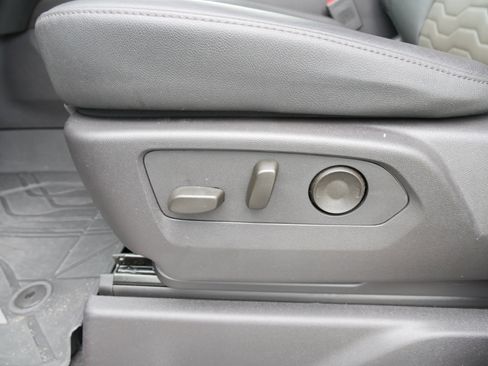 Certified 2024 Chevrolet Silverado 1500 ZR2 w/ Technology Package image 17