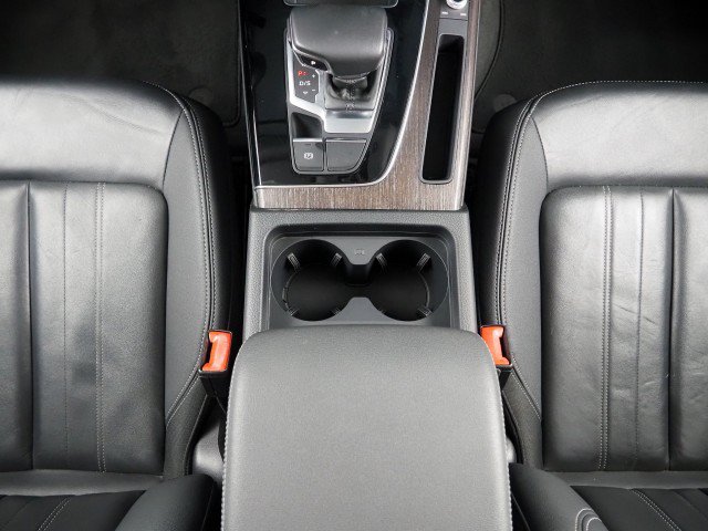 Used 2023 Audi Q5 2.0T Premium w/ Convenience Package AWD/4WD image 22