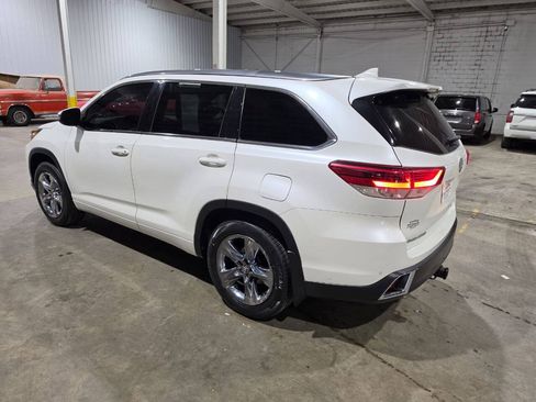 Used 2019 Toyota Highlander Limited Platinum AWD/4WD image 8