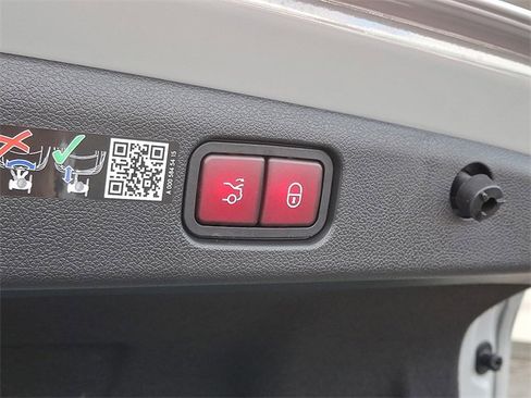 New 2026 Mercedes-Benz E 53 AMG e 4MATIC Sedan image 24