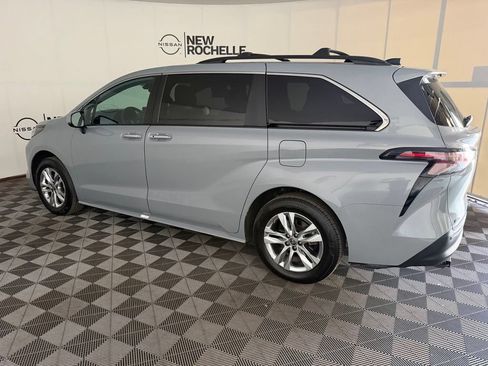 Used 2023 Toyota Sienna XLE Woodland Edition AWD/4WD image 7