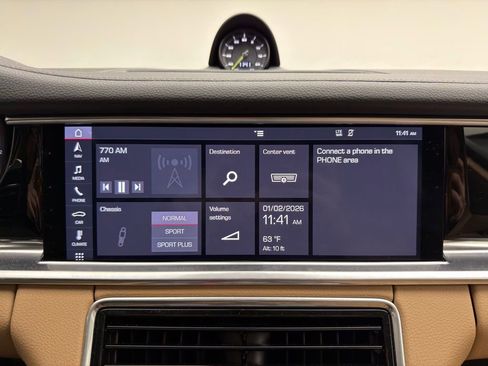 Used 2020 Porsche Panamera 4 image 11
