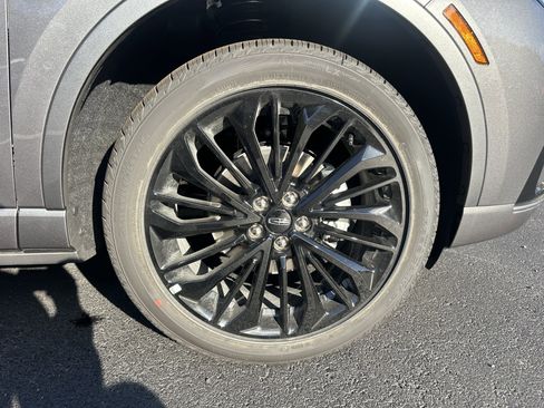 New 2026 Lincoln Corsair Premiere image 7