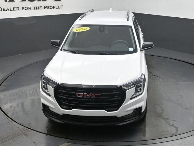 Used 2023 GMC Terrain SLE w/ Driver Convenience Package FWD image 59