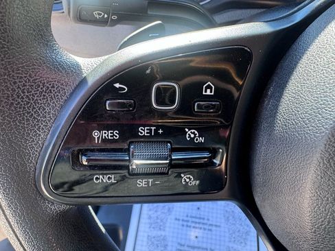 Used 2024 Mercedes-Benz Sprinter 2500 image 17