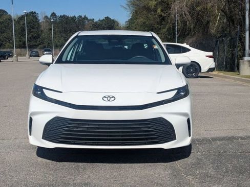 Certified 2025 Toyota Camry LE FWD image 9