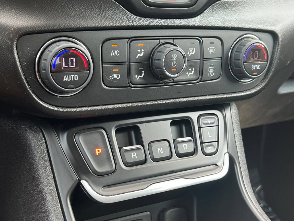 Used 2020 GMC Terrain Denali FWD image 29
