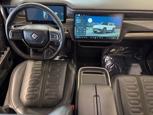 Used 2023 Rivian R1S Adventure image 14