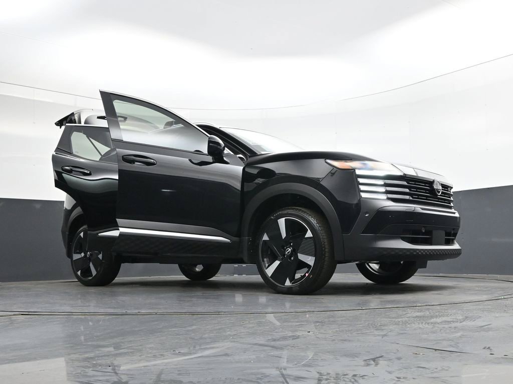 Certified 2026 Nissan Kicks SR FWD image 42