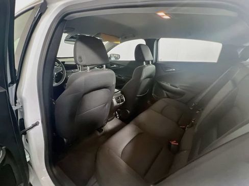Used 2025 Chevrolet Malibu LT FWD image 18