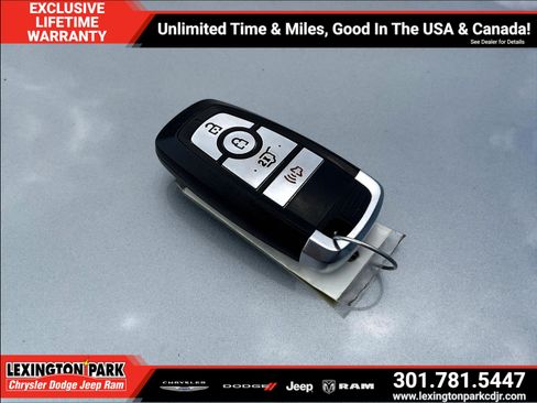 Used 2023 Ford Explorer XLT AWD/4WD image 34