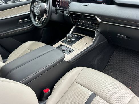 Certified 2025 MAZDA CX-90 Plug-In Hybrid w/Premium Sport image 16