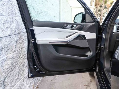 Used 2026 BMW X5 sDrive40i w/ M Sport Package image 23