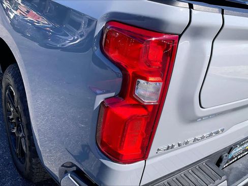 Used 2024 Chevrolet Silverado 1500 RST image 28