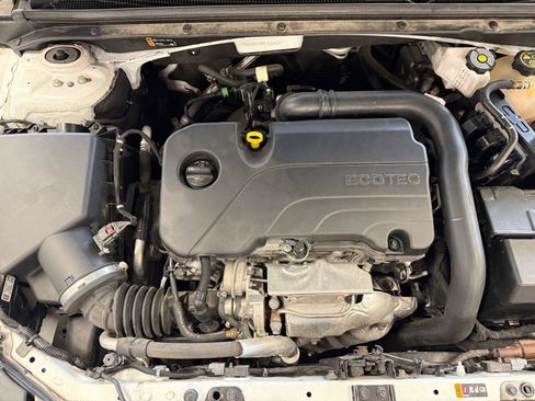 Used 2023 Chevrolet Malibu LT FWD image 21