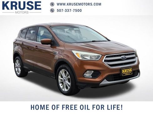 Used 2017 Ford Escape SE AWD/4WD image 1