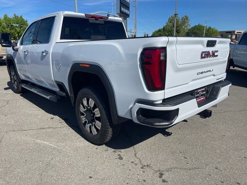 New 2026 GMC Sierra 2500 Denali w/ Denali Reserve Package image 7