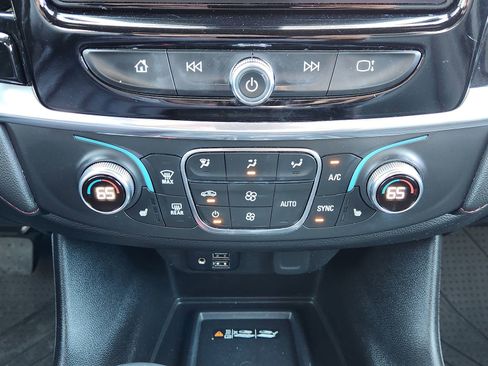 Used 2023 Chevrolet Traverse RS w/ LPO, Floor Liner Package image 22