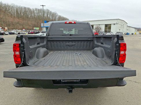 Used 2018 Chevrolet Silverado 1500 LT w/ Redline Edition image 28