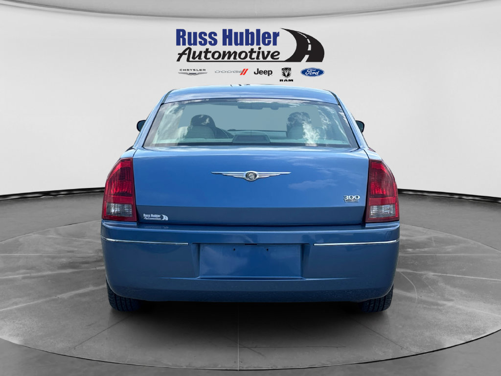 Used 2007 Chrysler 300 Touring RWD image 4