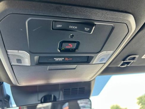 Used 2024 Toyota Tacoma SR5 AWD/4WD image 25