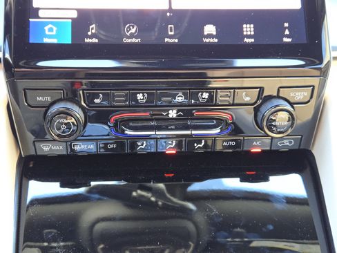 New 2025 Jeep Grand Cherokee L Limited w/ Luxury Tech Group II image 16