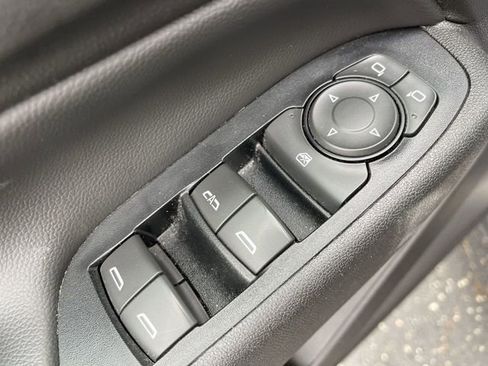 Used 2018 Chevrolet Equinox LT image 13