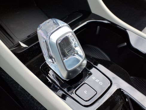 New 2026 Volvo XC40 B5 Plus w/ Protection Package Premier image 22