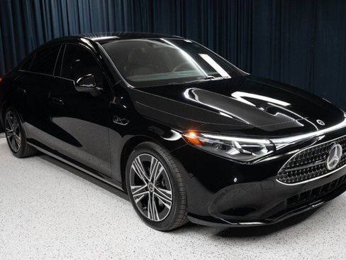 New 2027 Mercedes-Benz CLA 220 image 3