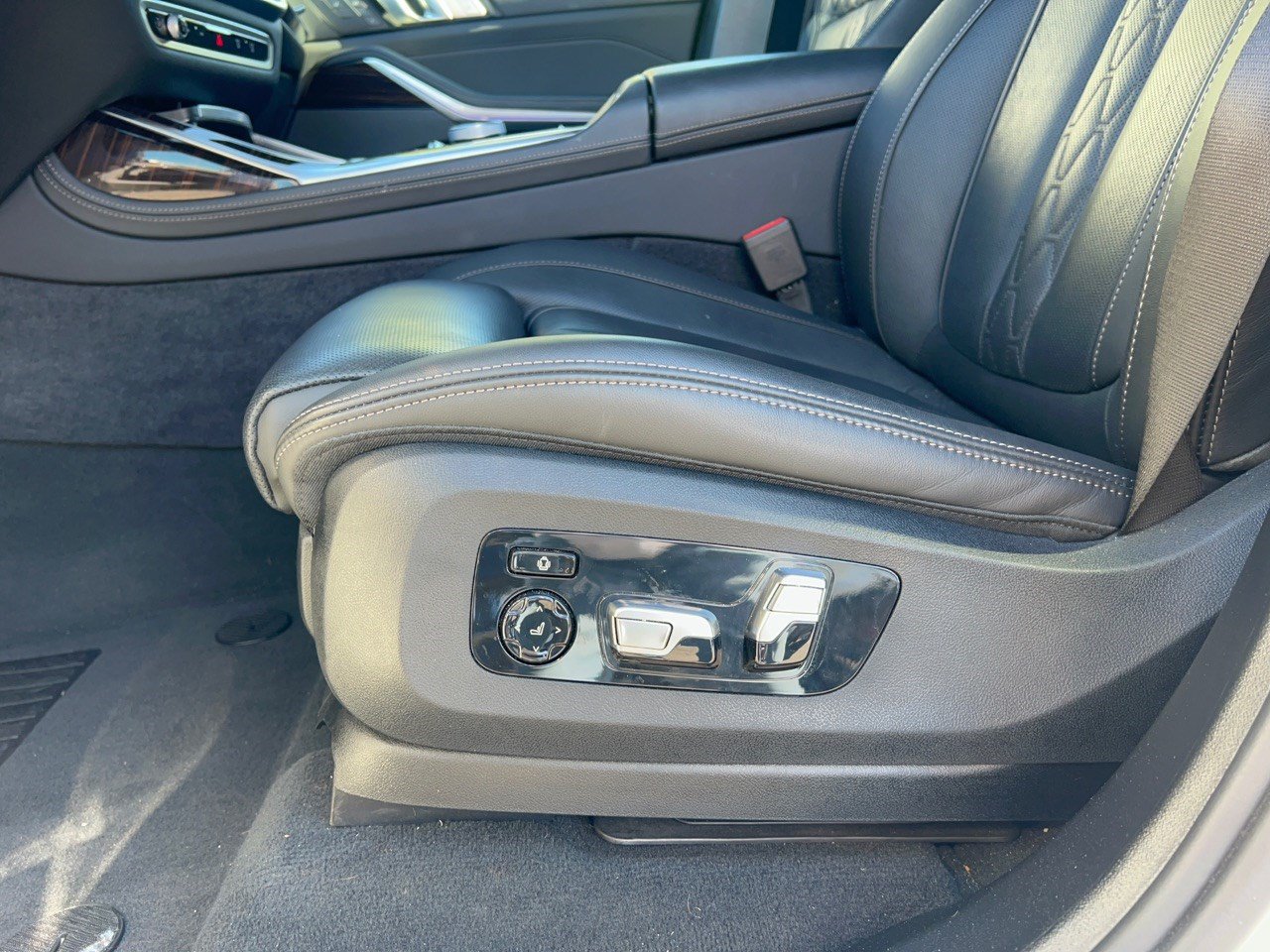 Certified 2026 BMW X7 xDrive40i AWD/4WD image 15
