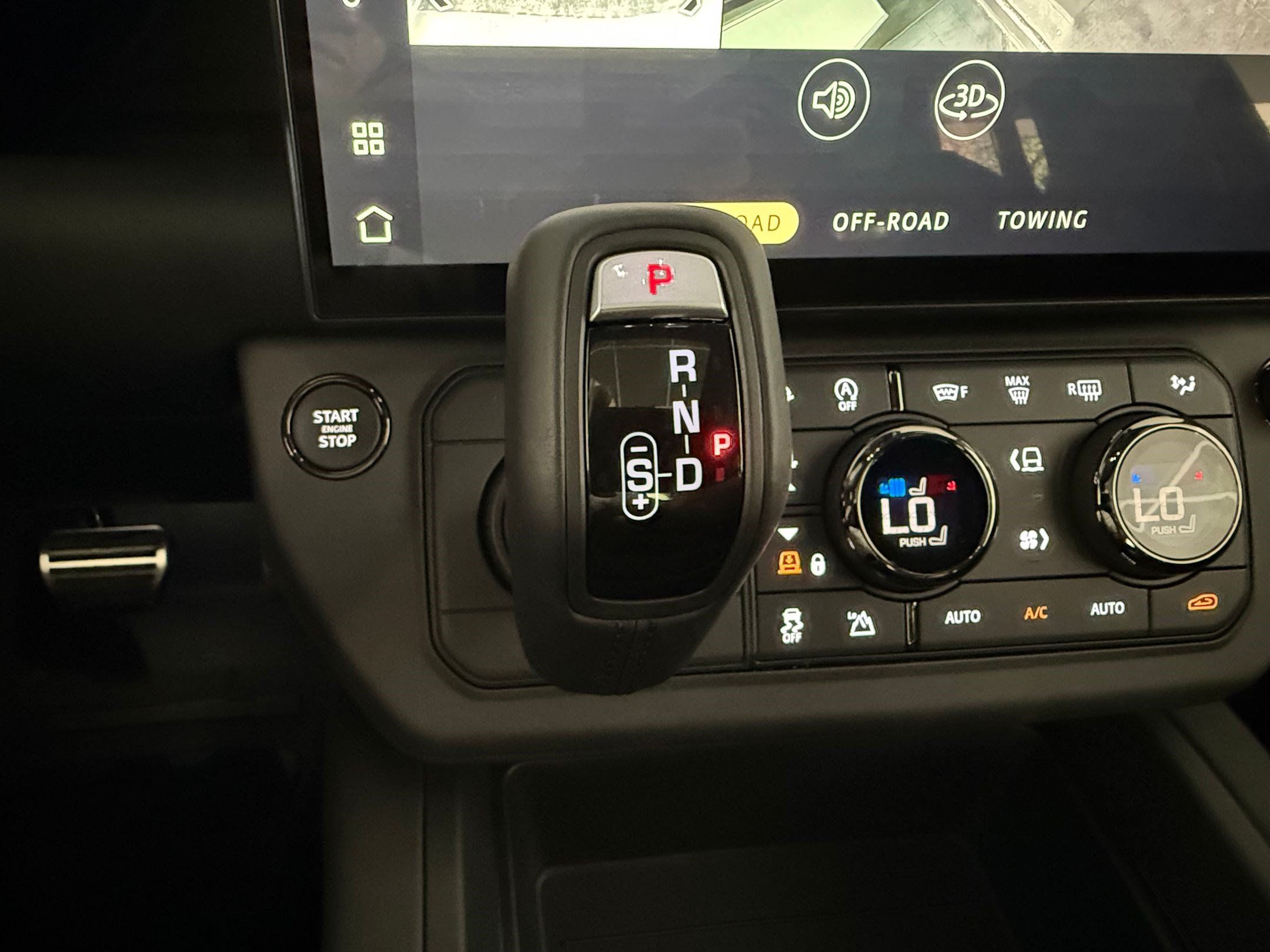 New 2026 Land Rover Defender 110 OCTA AWD/4WD image 19