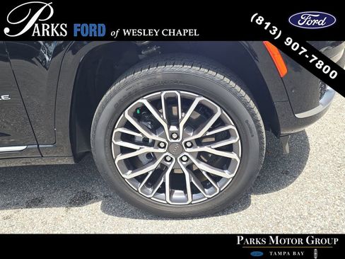 Used 2025 Jeep Grand Cherokee L Summit AWD/4WD image 33