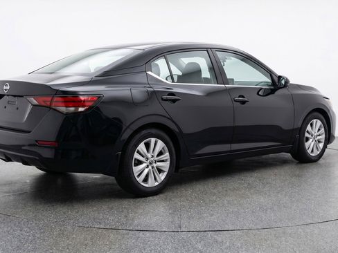 Used 2025 Nissan Sentra S FWD image 9